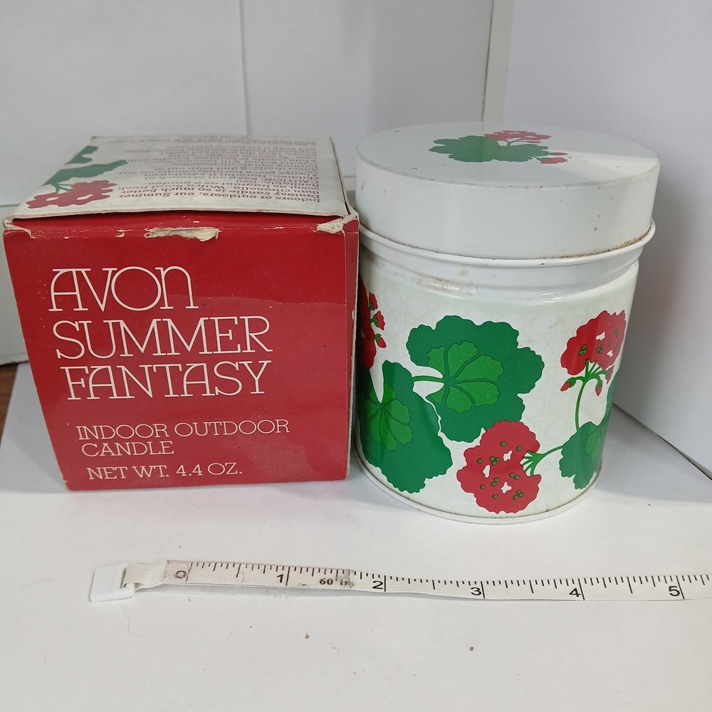 Vintage Avon 1983 Summer Fantasy Indoor/Outdoor Candle in Geranium Tin w/Box NOS
